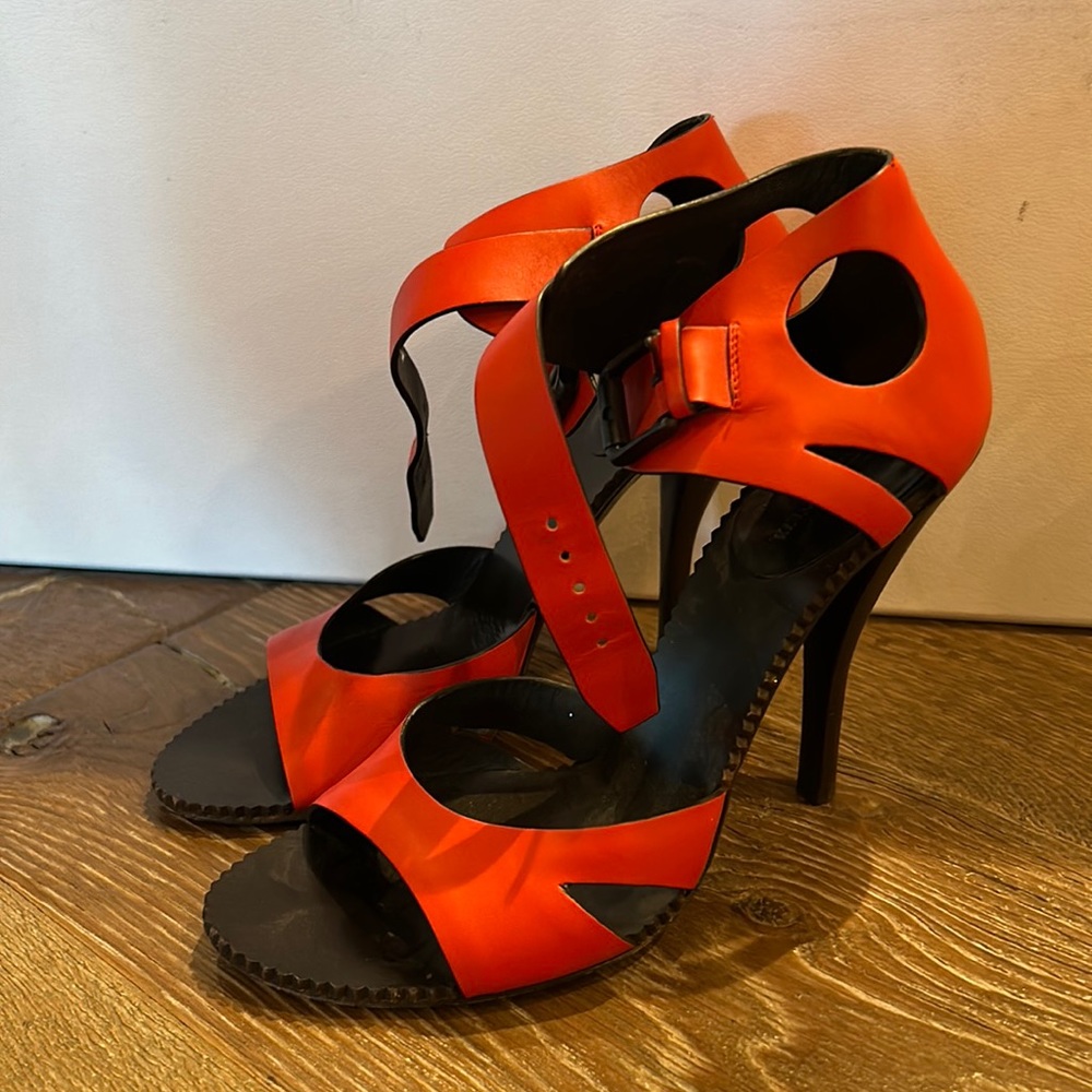 Size 37, Red Bottega Veneta Heels